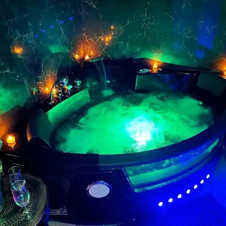 Love Room Le Baroque / Jacuzzi / Sauna Chateau-Landon Extérieur photo