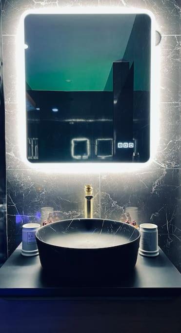 Le Baroque / Jacuzzi / Sauna * Chateau-Landon