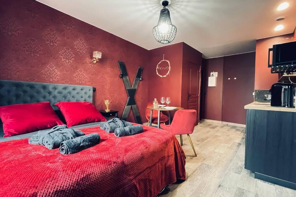 Appartement Le Baroque / Jacuzzi / Sauna *